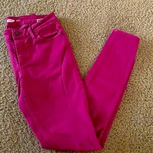 Old Navy rockstar super skinny jeans
